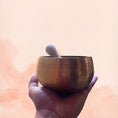 Load image into Gallery viewer, Lingam Singing Bowl