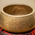 Load image into Gallery viewer, Mani Singing Bowl (E4 | 316 Hz)