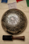Load image into Gallery viewer, Shakyamuni Buddha Singing Bowl for meditation.