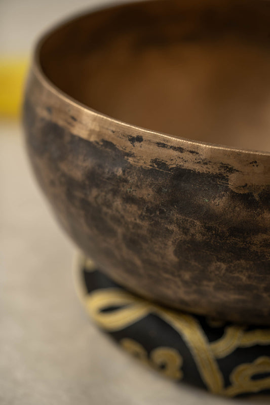 handmade Kopre Himalayan singing bowl with cushion and wooden mallet”