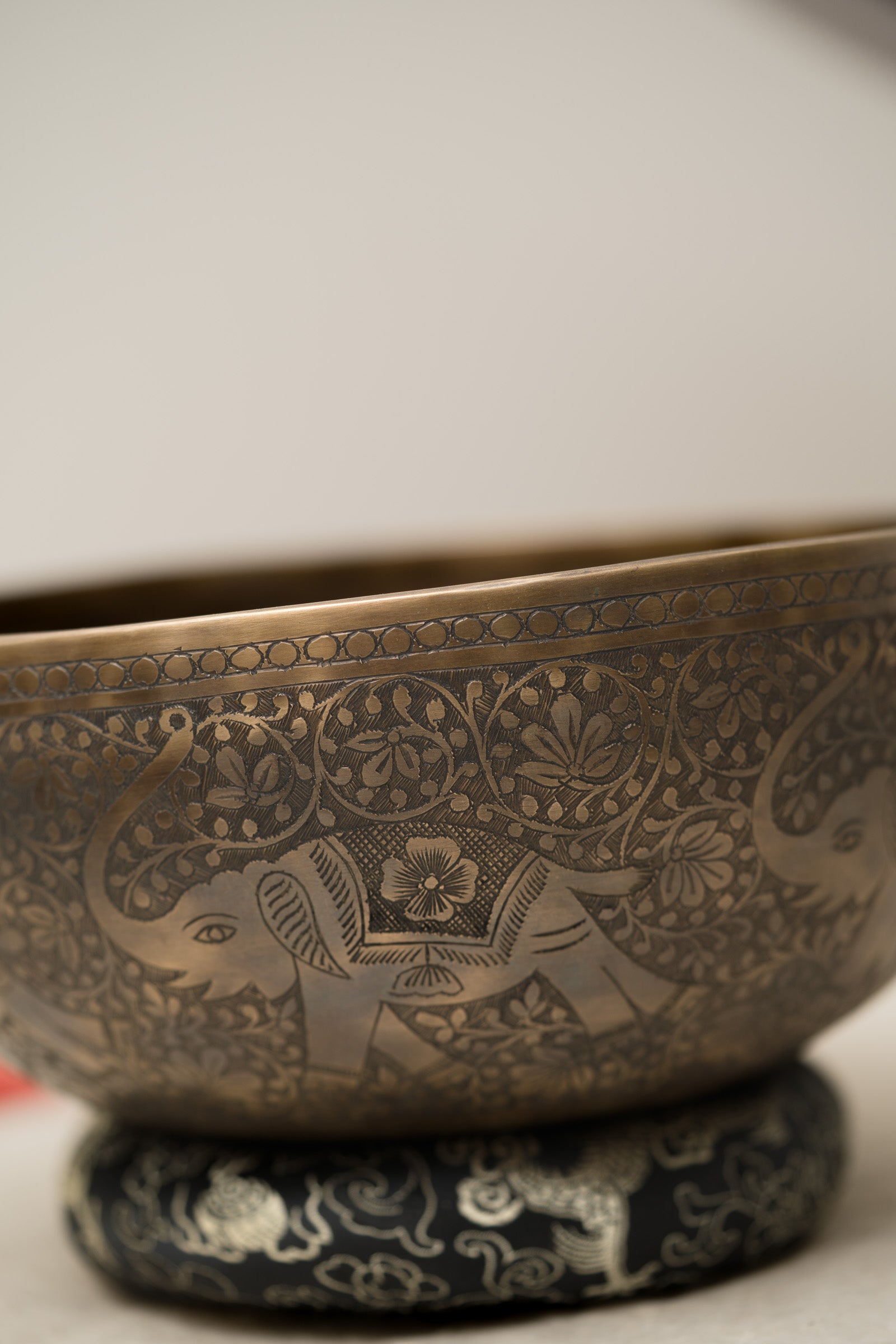 Elephant Carve Singing Bowl (Sacral & Throat) Chakra