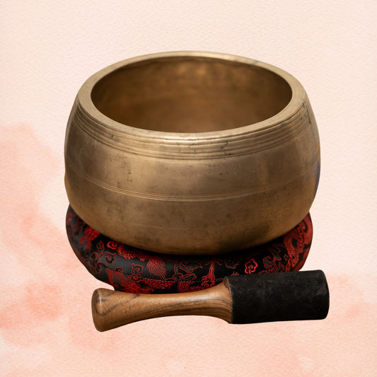 Mani Singing Bowl (D5 | 588 Hz)