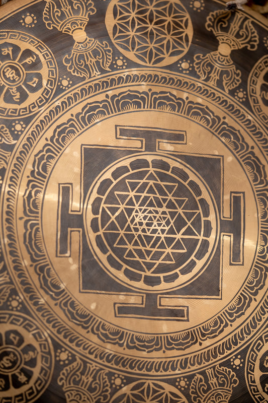 Shri Yantra Mandala Gong for meditation.