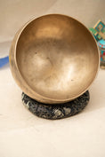 Load image into Gallery viewer, Kopre Singing Bowl for Crown and Root Chakra
