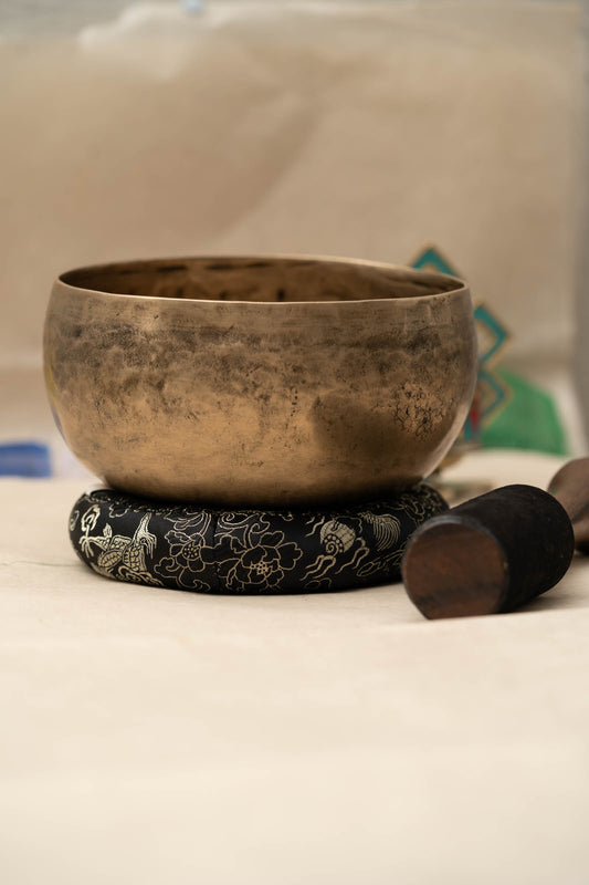 Kopre Singing Bowl for Heart and Third Eye Chakra - Antique Bowl