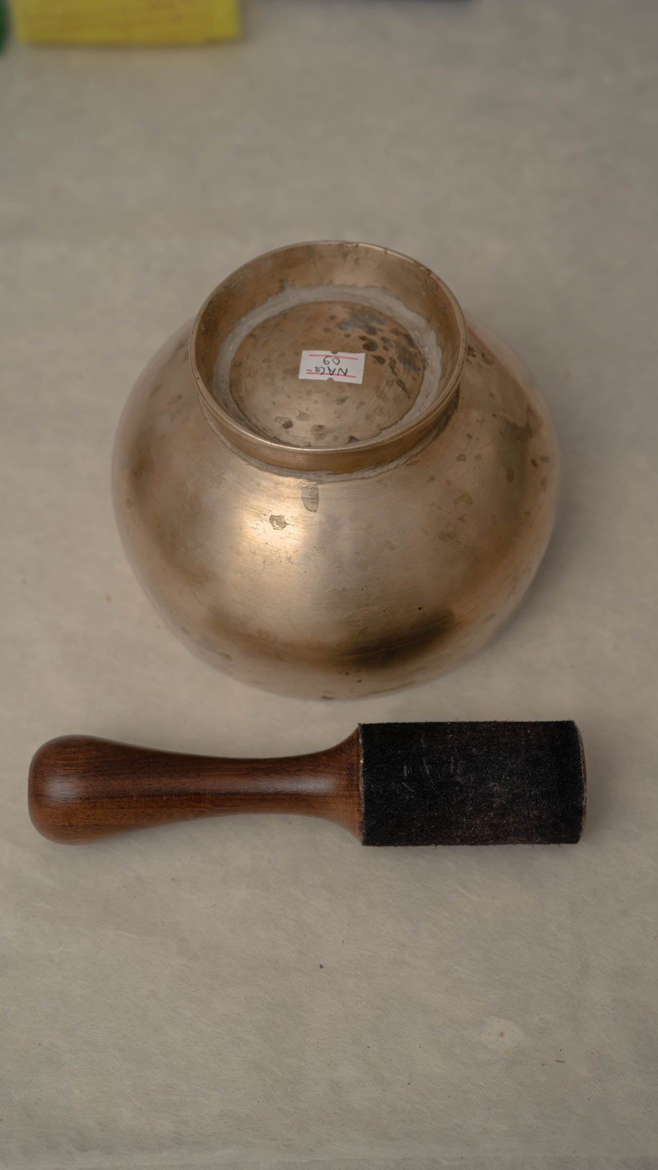 Antique Naga Singing Bowl – Rich vibrations for healing and energy balance