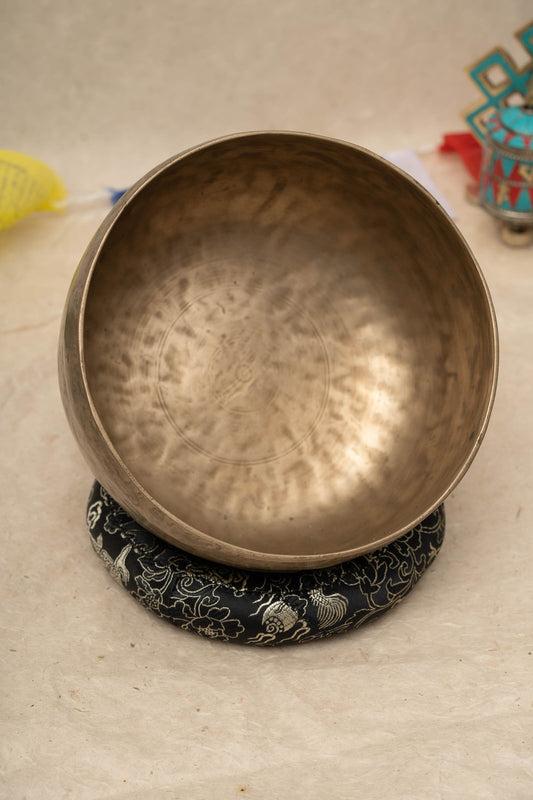 Thadobati Singing Bowl for Throat and Root Chakra
