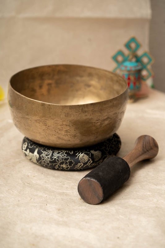 Thadobati Singing Bowl for Sacral and Third Eye Chakra