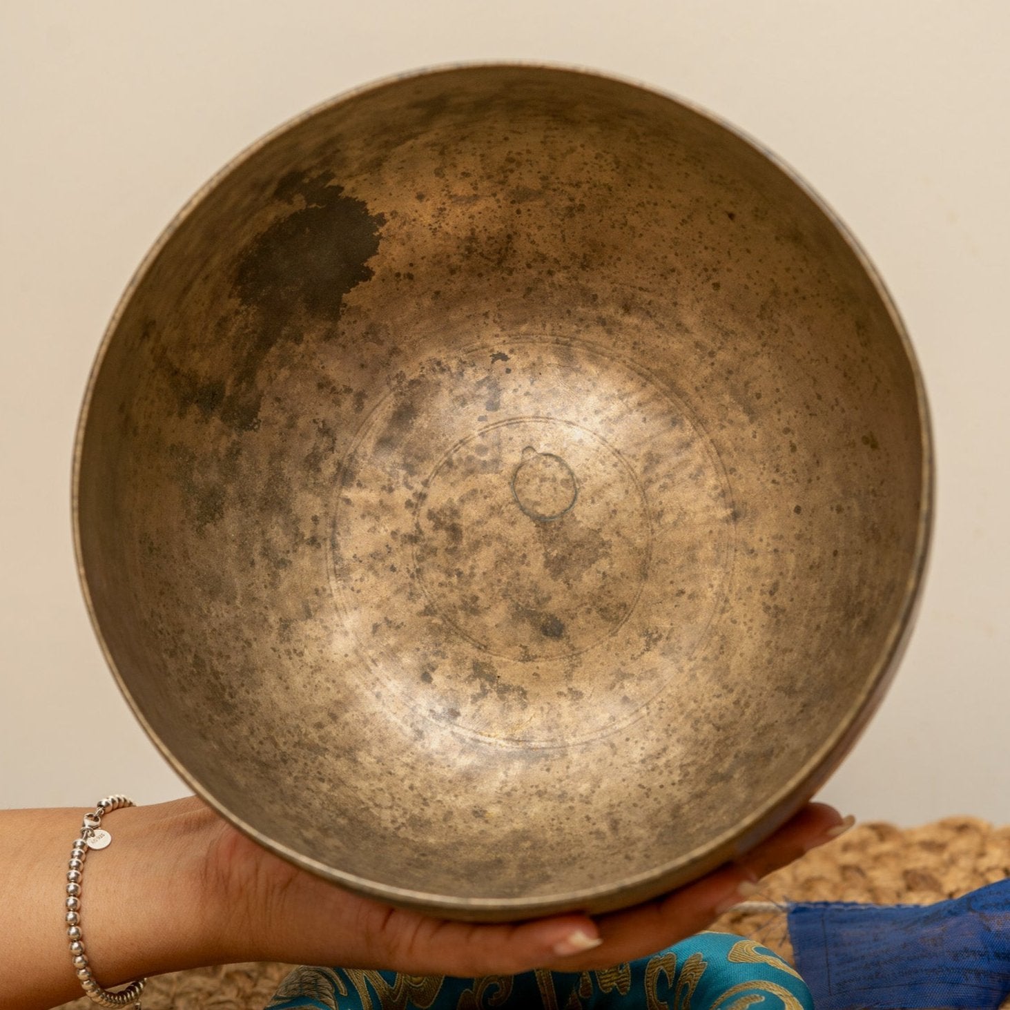 Thadobati Singing Bowl (Lower F2 & Higher B2)